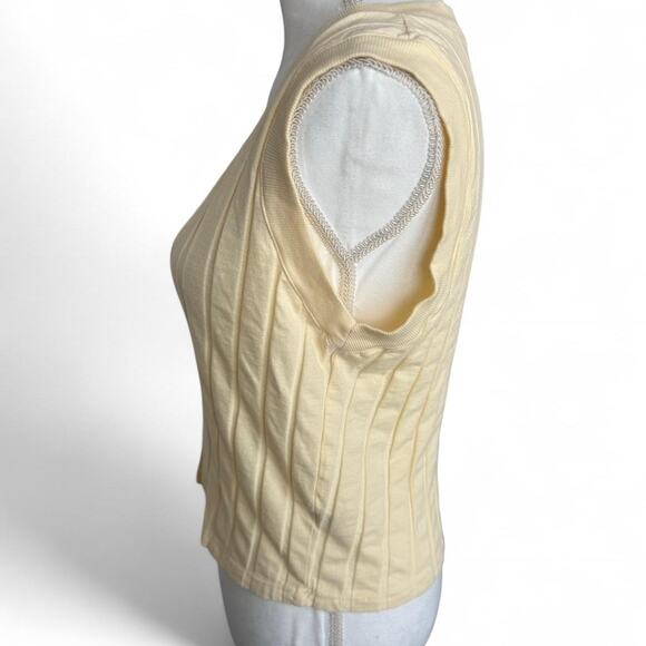 Monrow Ribbed V-Neck Sleeveless Knit Top Cream Ivory Women’s NEW Size Medium - Picture 2 of 6